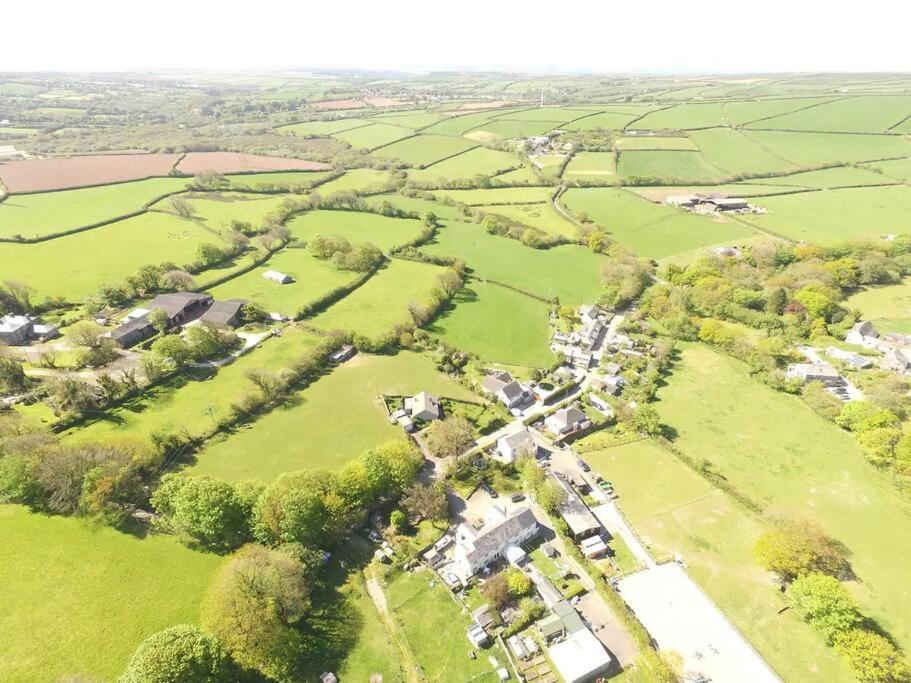 Rural Cosy Retreat For Two Near Port Isaac Apartment Delabole ภายนอก รูปภาพ